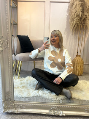 Bigger Daisy Jumper - Cream