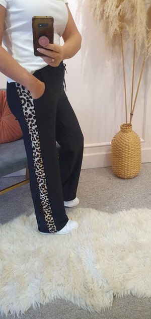 Wide Leopard Striped Lounge Pant - Black