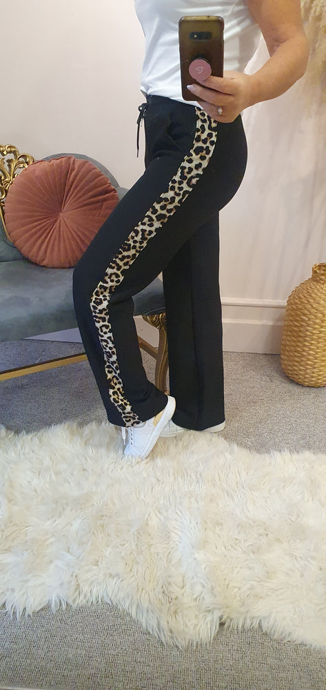 Wide Leopard Striped Lounge Pant - Black