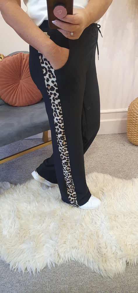 Wide Leopard Striped Lounge Pant - Black