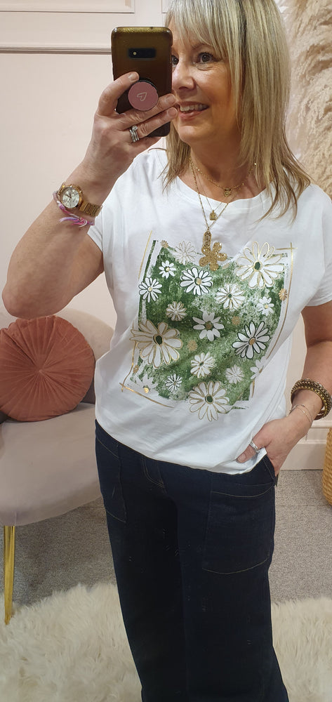 Daisy Design T Shirt - White/Green