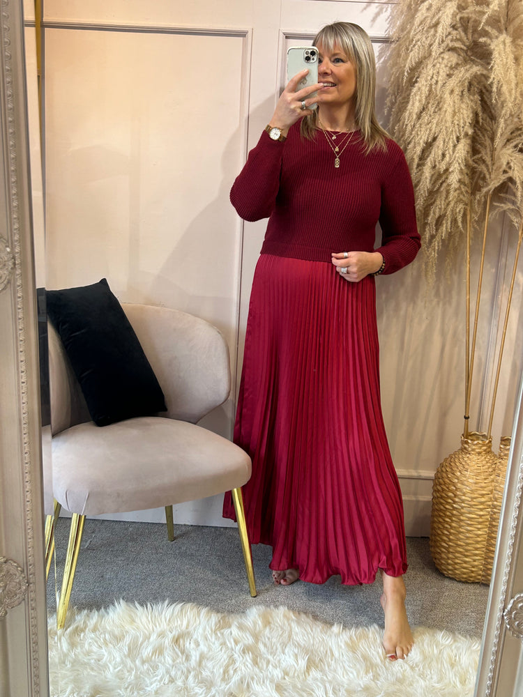 Jumper Top Pleated Skirt Dress - Burgundy