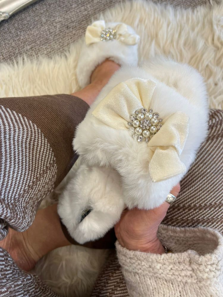 Embellished Bow Cosy Slipper - Cream