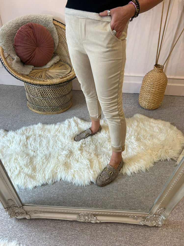 Soft Belted Jogger - Cream