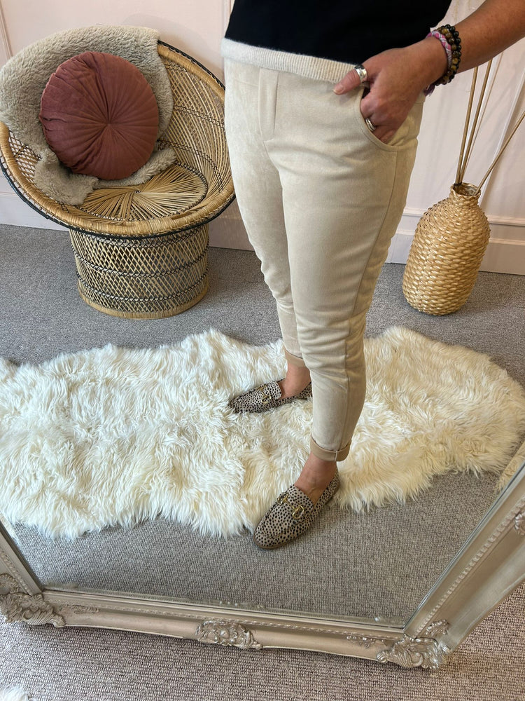 Soft Belted Jogger - Cream