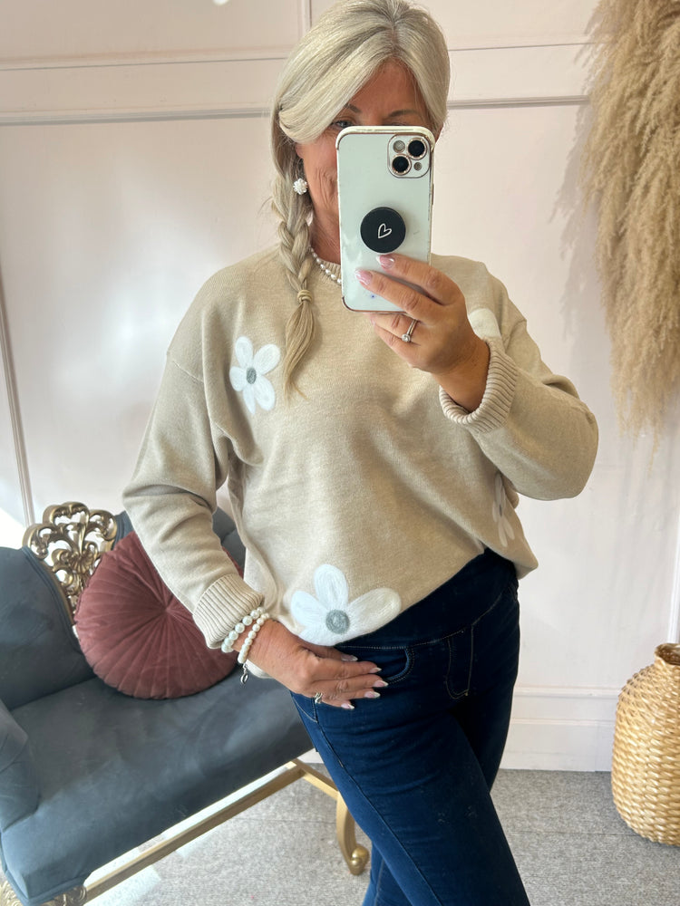 Cream Daisy Design Jumper - Beige